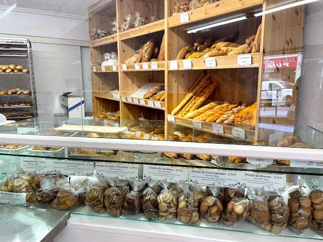 Fotografia tomada fuera de Panadería Dana - Panadería en Santander, Cantabria