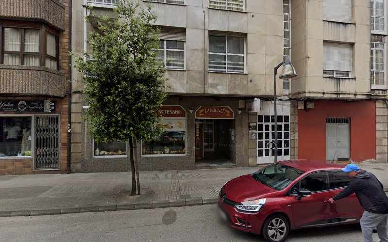 Fotografia tomada fuera de La Restinga de Redes - Panadería en Pola de Laviana, Asturias
