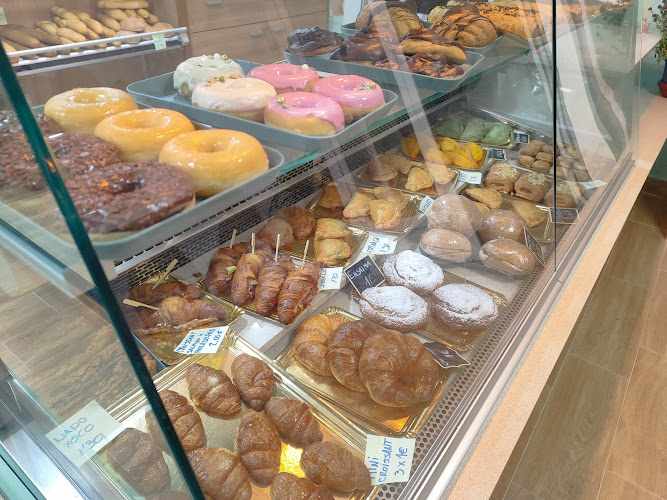 Fotografia tomada fuera de Lualda - Forn - Panadería en Beniarjó, Valencia