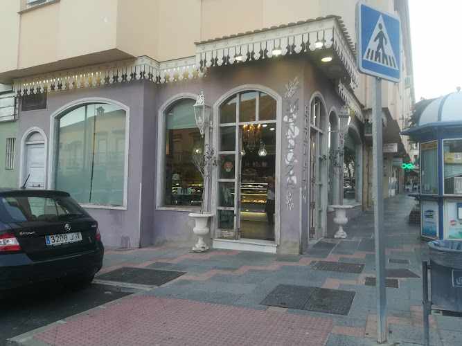 Fotografia tomada fuera de Panadería Mendoza - Panadería en Las Lagunas de Mijas, Málaga