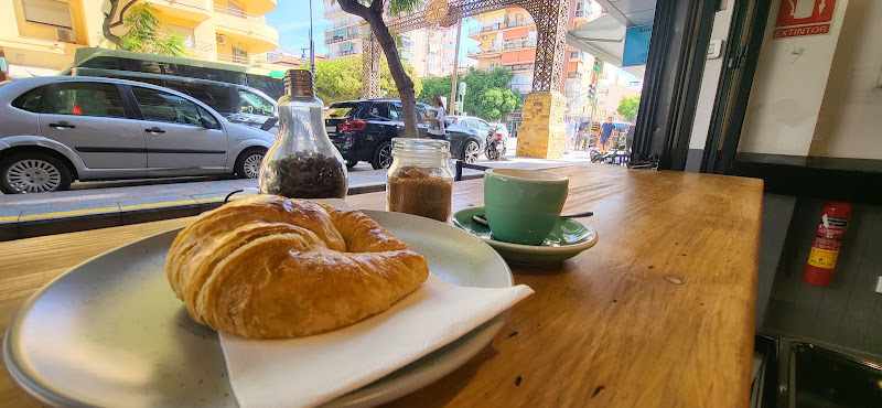 Fotografia tomada fuera de MASCABO bakery & coffee - cafeterías en Fuengirola, Málaga