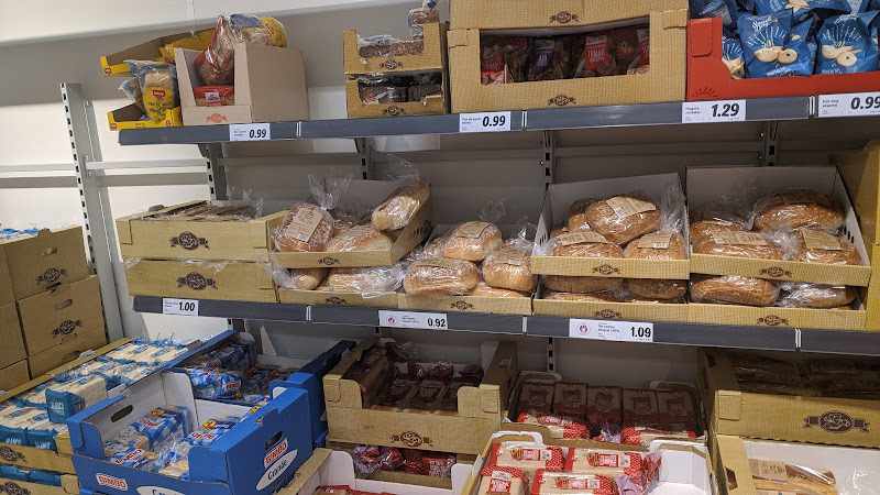 Fotografia tomada fuera de Lidl - Discounter en Torrelavega, Cantabria