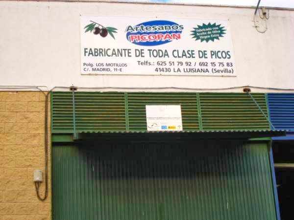 Fotografia tomada fuera de Picopan - Panadería en La Luisiana, Sevilla