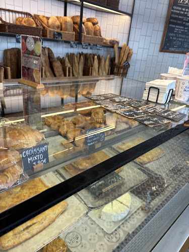 Fotografia tomada fuera de Miga Bakery - Panadería en Madrid, Madrid