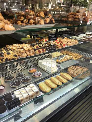 Fotografia tomada fuera de Pastelería América II - Pastelería en Madrid, Madrid