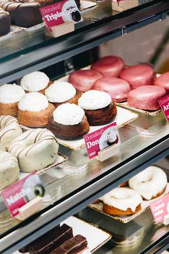 Fotografia tomada fuera de Naked & Sated Bakery - Pastelería en Madrid, Madrid