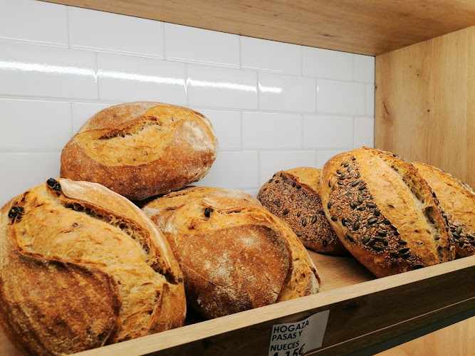 Fotografia tomada fuera de Forn Sant Esteve - Panadería en Ontinyent, Valencia