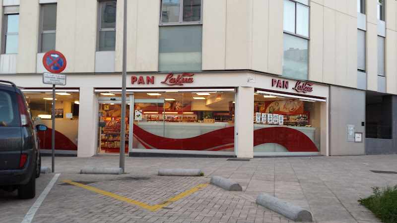 Fotografia tomada fuera de Panadería Lakua - Panadería en Vitoria-Gasteiz, Álava