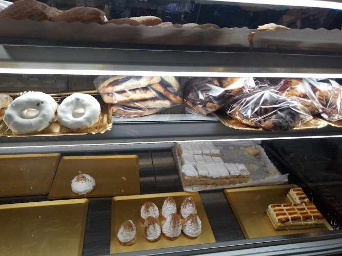 Fotografia tomada fuera de Pastelería La Oriental - Pastelería en Guadix, Granada