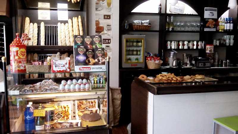 Fotografia tomada fuera de GOZOTEGIA TUT - cafeterías en Lezo, Guipúzcoa