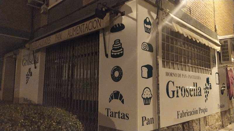 Fotografia tomada fuera de Horno de Pan - Pastelería Grosella - Panadería en Madrid, Madrid