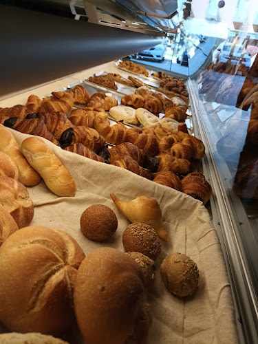 Fotografia tomada fuera de JP Fleca Cafeteria - Forn de pa en Celrà, Girona