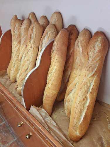 Fotografia tomada fuera de Miguel Vives Antolín - Panadería en Monroyo, Teruel