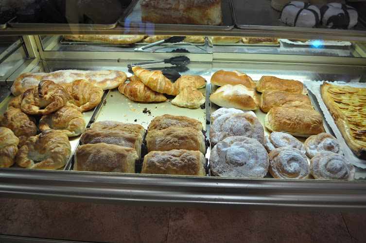 Fotografia tomada fuera de Cafetería A Cadiera - Cafetería en Escarrilla, Huesca