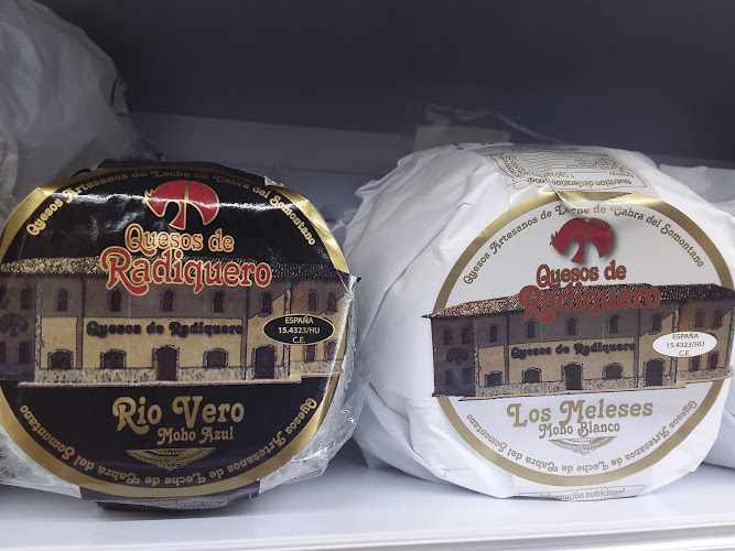 Fotografia tomada fuera de LA FRESQUERA - Viandas del Pirineo - Tienda de alimentación en Jaca, Huesca