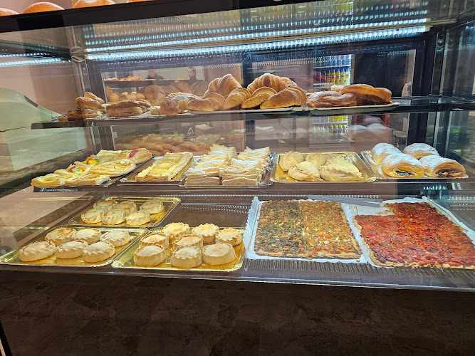 Fotografia tomada fuera de Forn Nou Inca - Panadería en Inca, Baleares