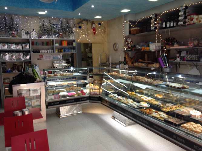 Fotografia tomada fuera de La Trufa - Pastelería en Gavà, Barcelona