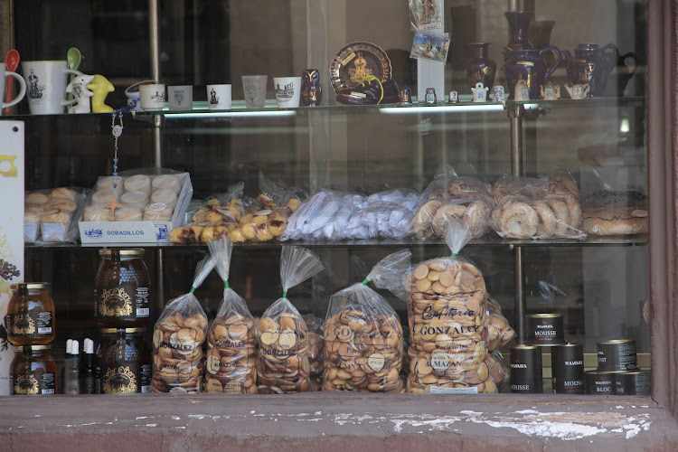 Fotografia tomada fuera de Confitería González - Pastelería en Almazán, Soria