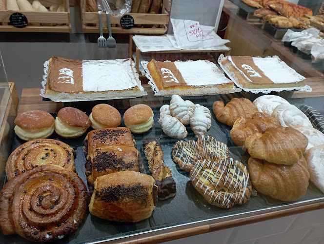 Fotografia tomada fuera de Toma Pan y Moja - Panadería en Castellón de la Plana, Castellón