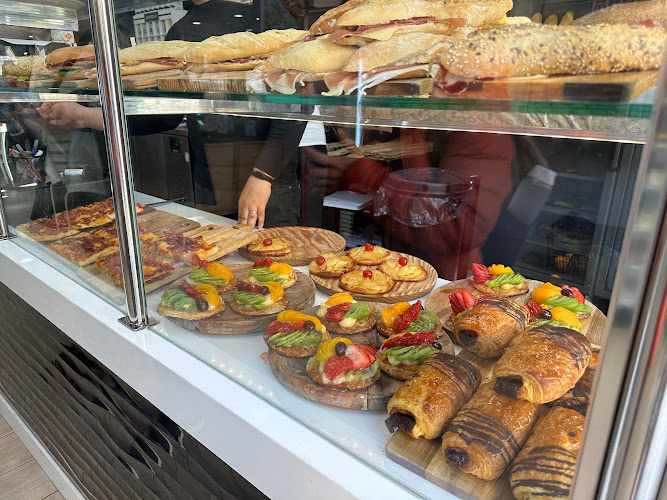 Fotografia tomada fuera de Liaopastel - cafeterías en Castellón de la Plana, Castellón