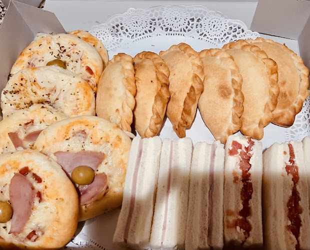 Fotografia tomada fuera de Tentadorastartas - Pastelería especializada en tartas nupciales en Castellón de la Plana, Castellón