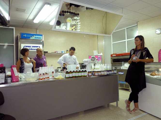 Fotografia tomada fuera de Alfredo Martí Pastelería - Pastelería en Elda, Alicante