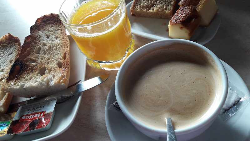 Fotografia tomada fuera de Cafetería M. Domínguez - cafeterías en Meaño, Pontevedra