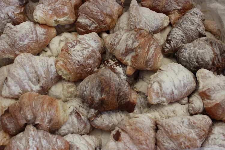 Fotografia tomada fuera de Horno Artesano Urgel - Supermercado Coviran - Supermercado en Salillas de Jalón, Zaragoza