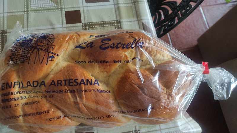 Fotografia tomada fuera de Panadería La Estrella - Panadería en Soto de Luiña, Asturias