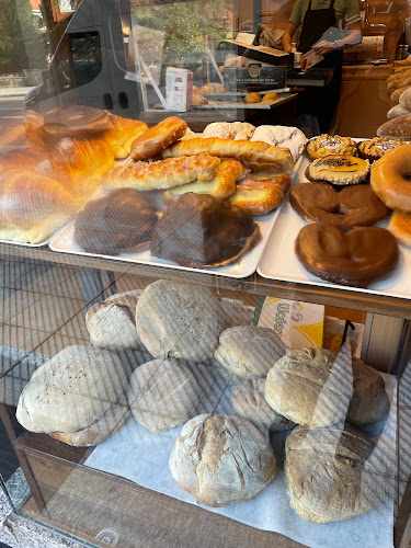 Fotografia tomada fuera de Estrella Confitería y panadería - Panadería en Oviedo, Asturias