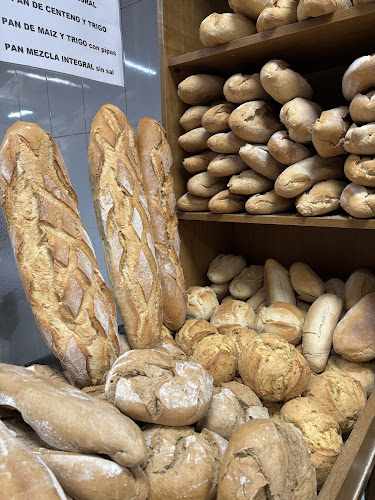 Fotografia tomada fuera de El Fornín de Otero - Panadería en Oviedo, Asturias