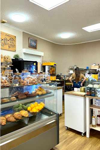 Fotografia tomada fuera de Arte & Sano - Panadería en Radazul, Santa Cruz de Tenerife