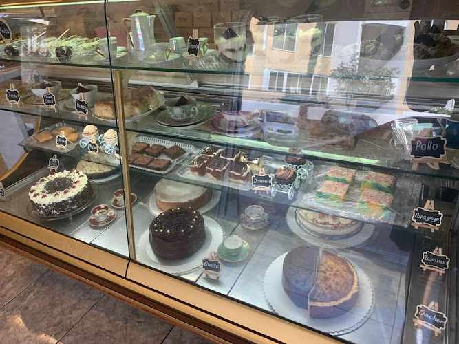 Fotografia tomada fuera de Kaiser Café - cafeterías en Guía de Isora, Santa Cruz de Tenerife
