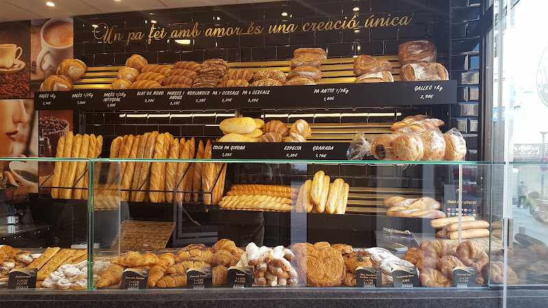 Fotografia tomada fuera de Granier - Panadería en Sant Just Desvern, Barcelona
