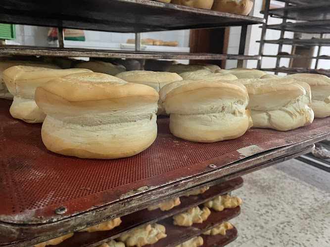 Fotografia tomada fuera de Panadería Boni - Panadería en Sanlúcar la Mayor, Sevilla