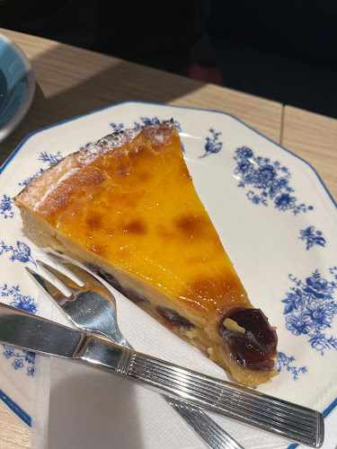 Fotografia tomada fuera de Obrador Manu Jara - Pastelería francesa en Sanlúcar la Mayor, Sevilla