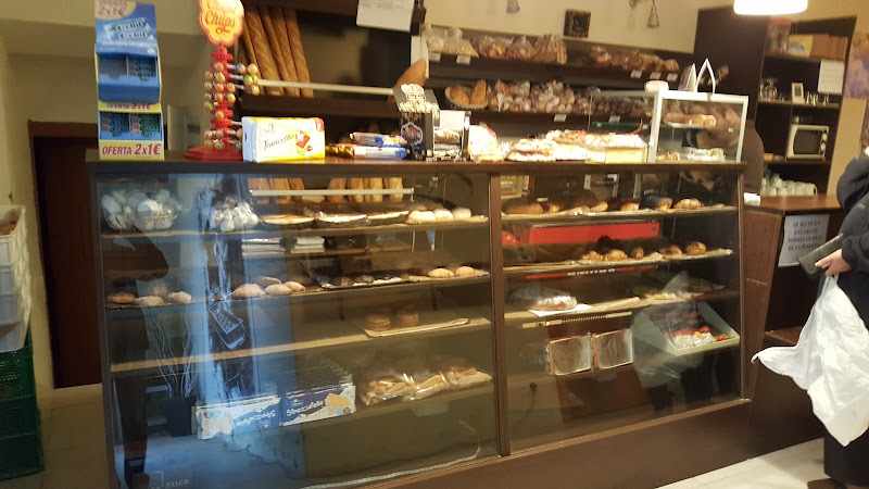 Fotografia tomada fuera de Pan Y Café - Panadería en Samper de Calanda, Teruel