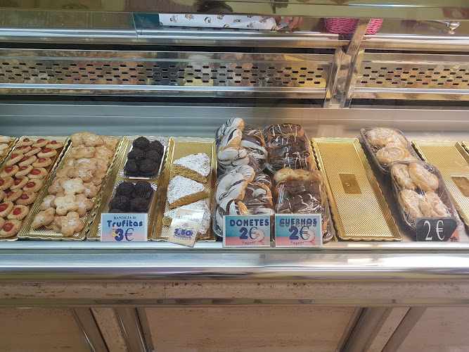 Fotografia tomada fuera de Pastelería Artediet - Panadería en Madrid, Madrid