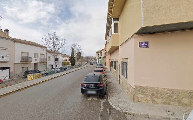 Fotografia tomada fuera de Pedro Ogallar Ruiz - Panadería en Baeza, Jaén