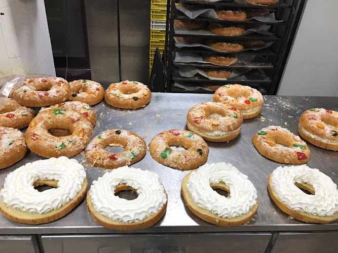 Fotografia tomada fuera de González Chichón - Panadería en Pedrezuela, Madrid