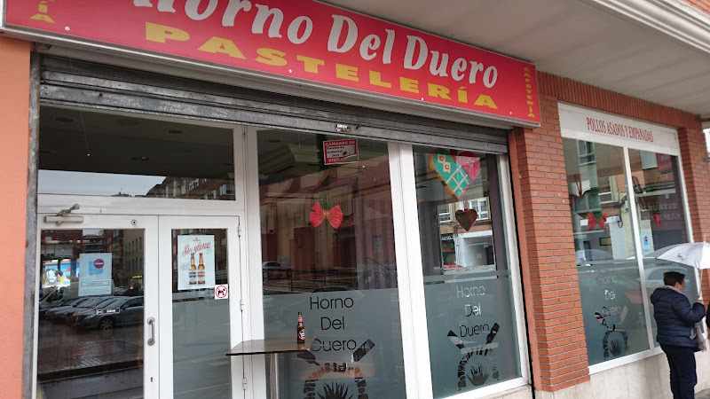 Fotografia tomada fuera de Cafetería Pastelería Horno Del Duero - cafeterías en Palencia, Palencia