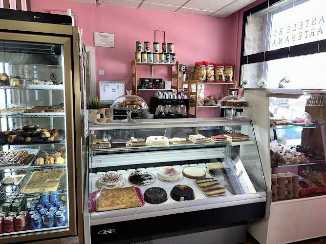 Fotografia tomada fuera de La casita de chocolate y el Horno de Miraflores S.L. - Cukiernia en Bustarviejo, Madrid