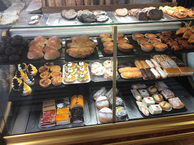 Fotografia tomada fuera de Pastelería El Cisne - Pastelería en Portugalete, Vizcaya