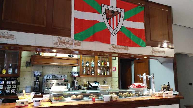Fotografia tomada fuera de Mundo Latino - Comercio en Portugalete, Vizcaya