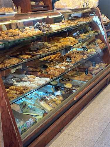 Fotografia tomada fuera de Pa i Degustació Manel - Panadería en Valls, Tarragona