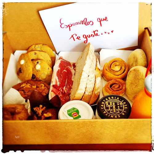 Fotografia tomada fuera de MadaCake bakery - Panadería en Villanueva de la Peña, Cantabria