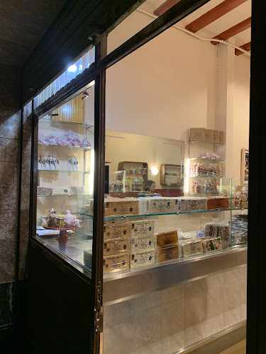 Fotografia tomada fuera de Torrons A. Mira Monerris - Pastelería en Palafrugell, Girona