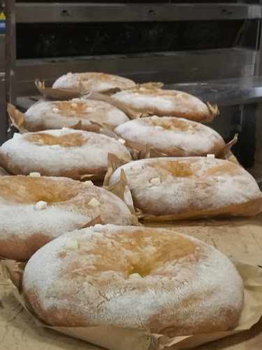 Fotografia tomada fuera de Panaderia La Gallega - Bakery en Neda, A Coruña
