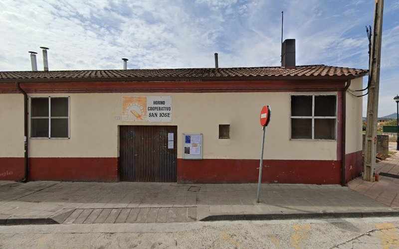 Fotografia tomada fuera de Horno Cooperativo San José De Villatuerta C B - Panadería en Villatuerta, Navarra