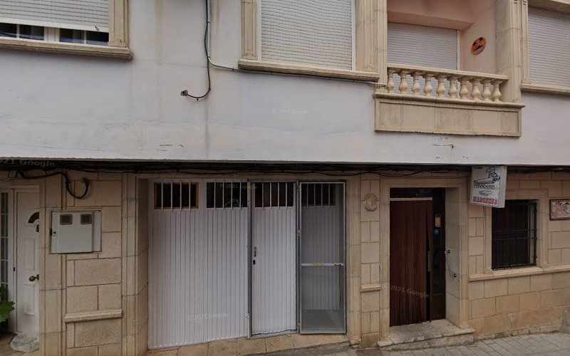 Fotografia tomada fuera de Panadería Marchena - Panadería en Minglanilla, Cuenca